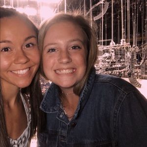 Meet your Posher, Amelia